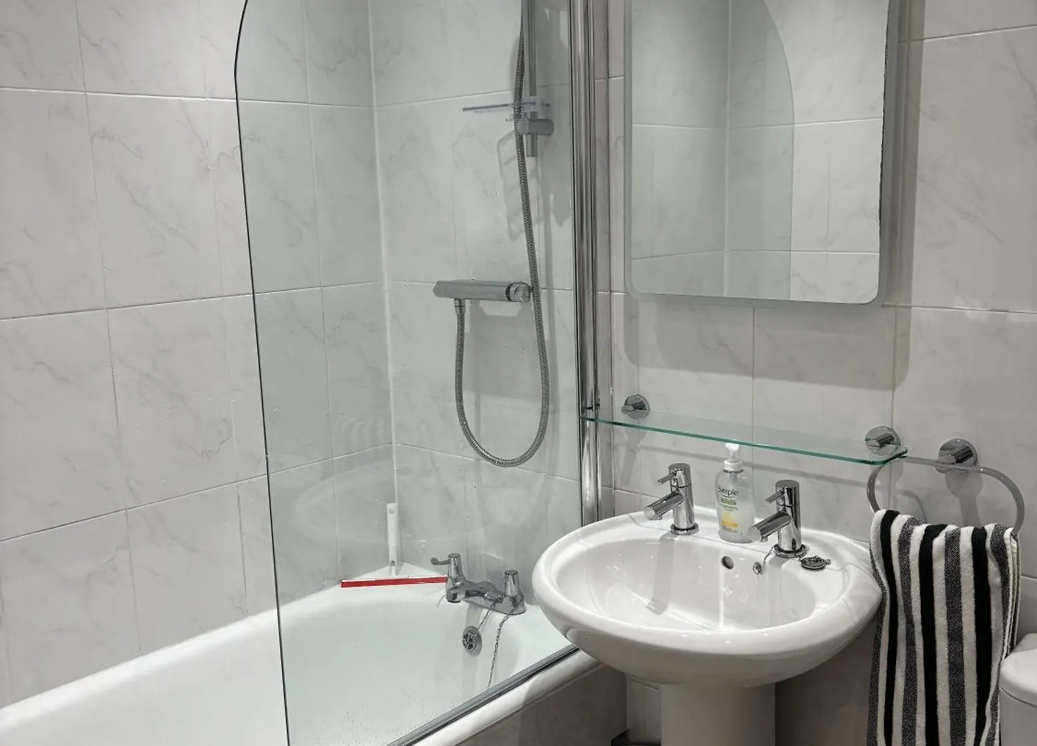 Taylor Close - Spacious Central Ferry Flat Broughty Ferry