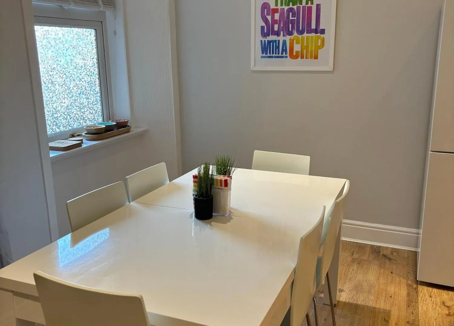 Taylor Close - Spacious Central Ferry Flat Broughty Ferry Apartment